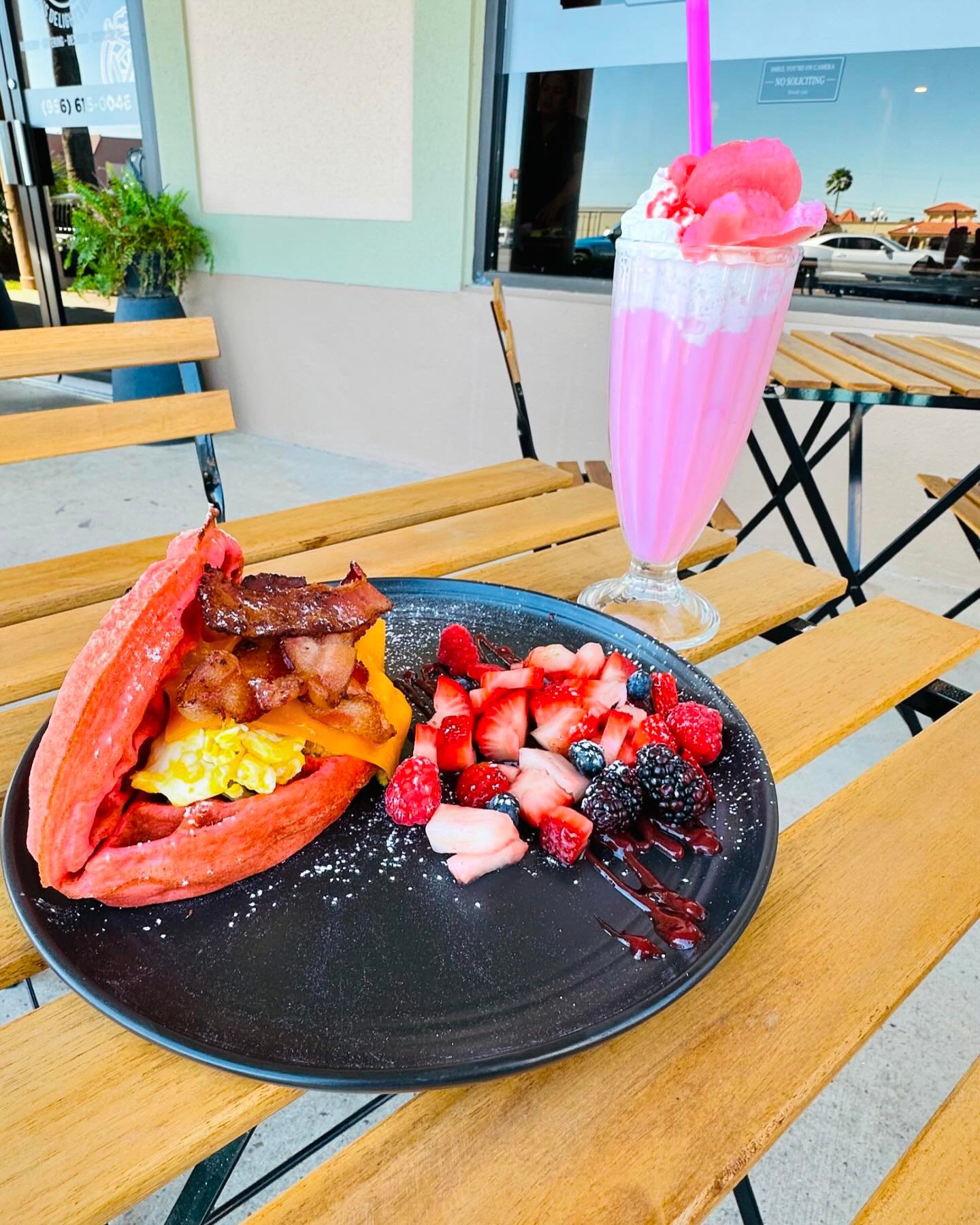 PINK BERRY BREAKFAST WAFFLE